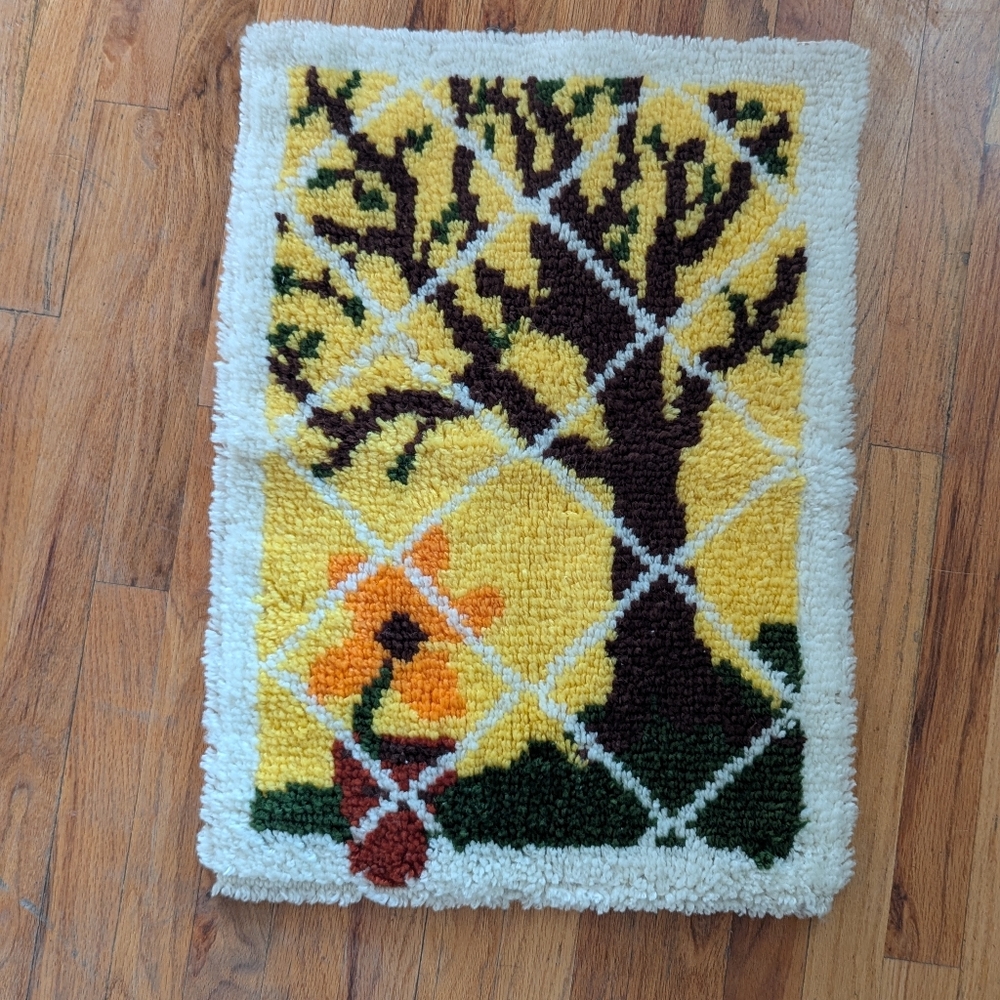 Vintage Latch Hook rug/wall hanging